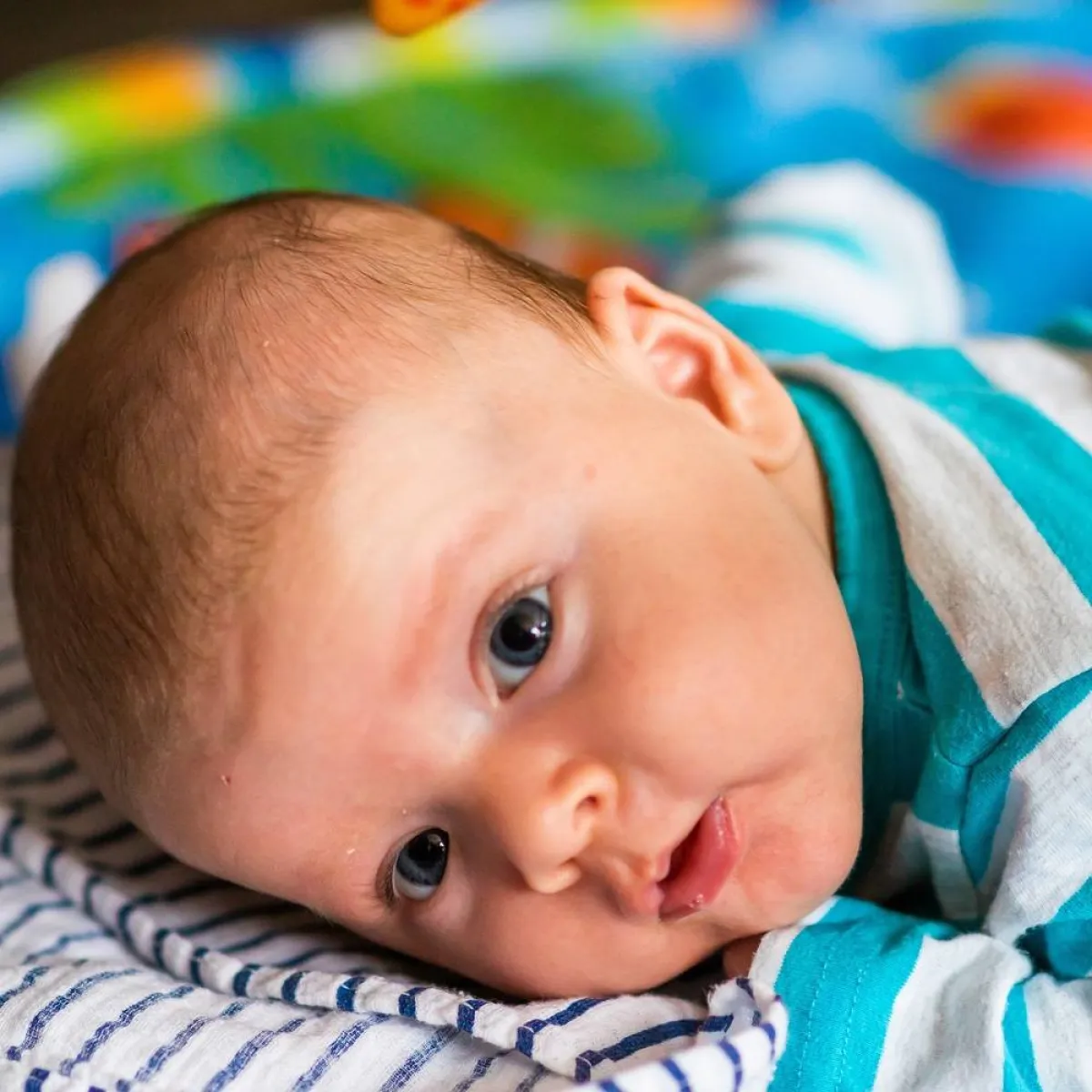 صورة لطفل مريض