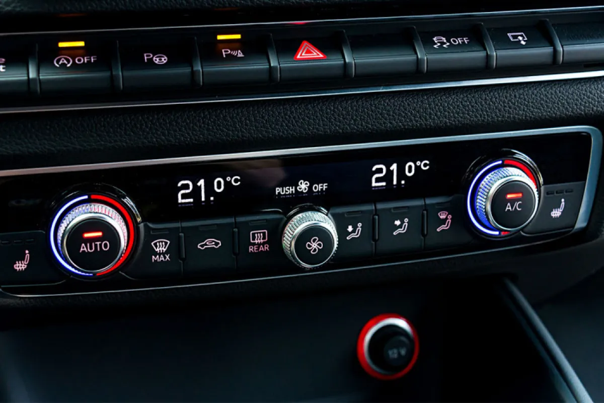 مكيف السيارة