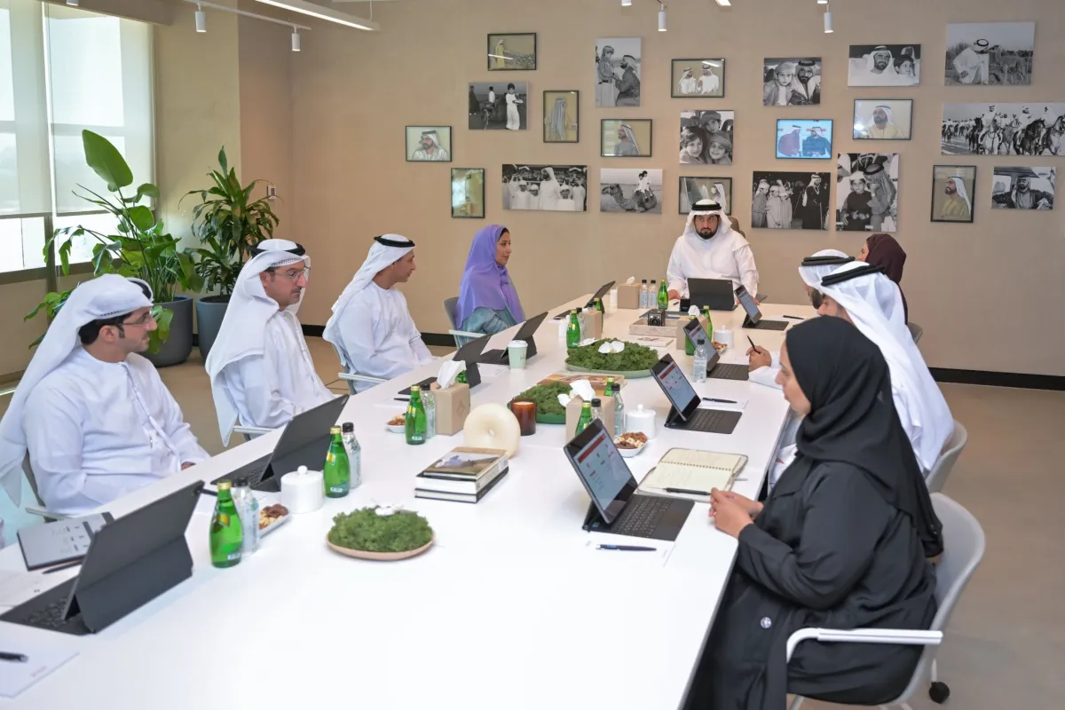  "منحة محمد بن راشد لطلبة الإعلام الإماراتيين". الصوة من حساب الشيخ أحمد على تويتر 