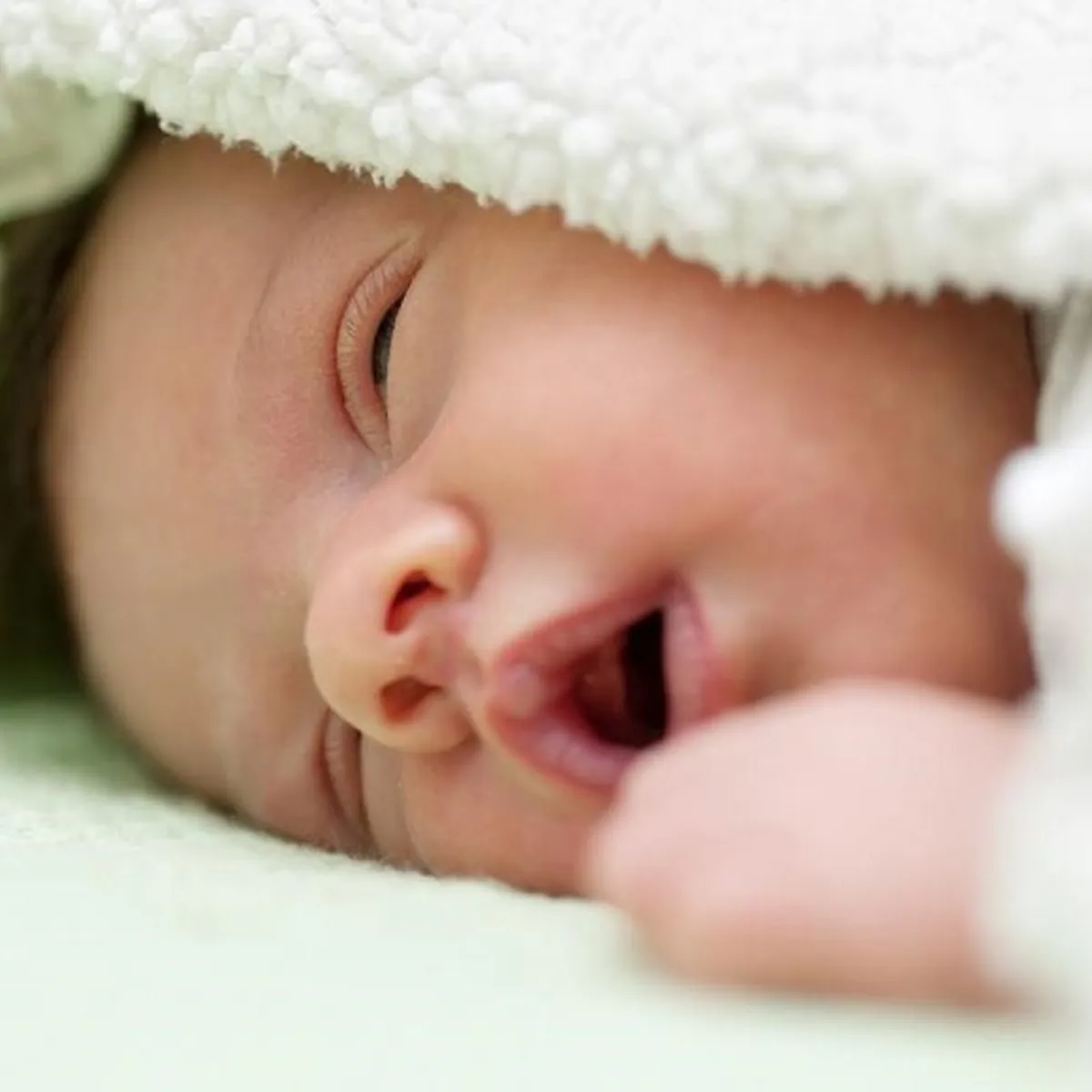 صورة لرضيع نائم