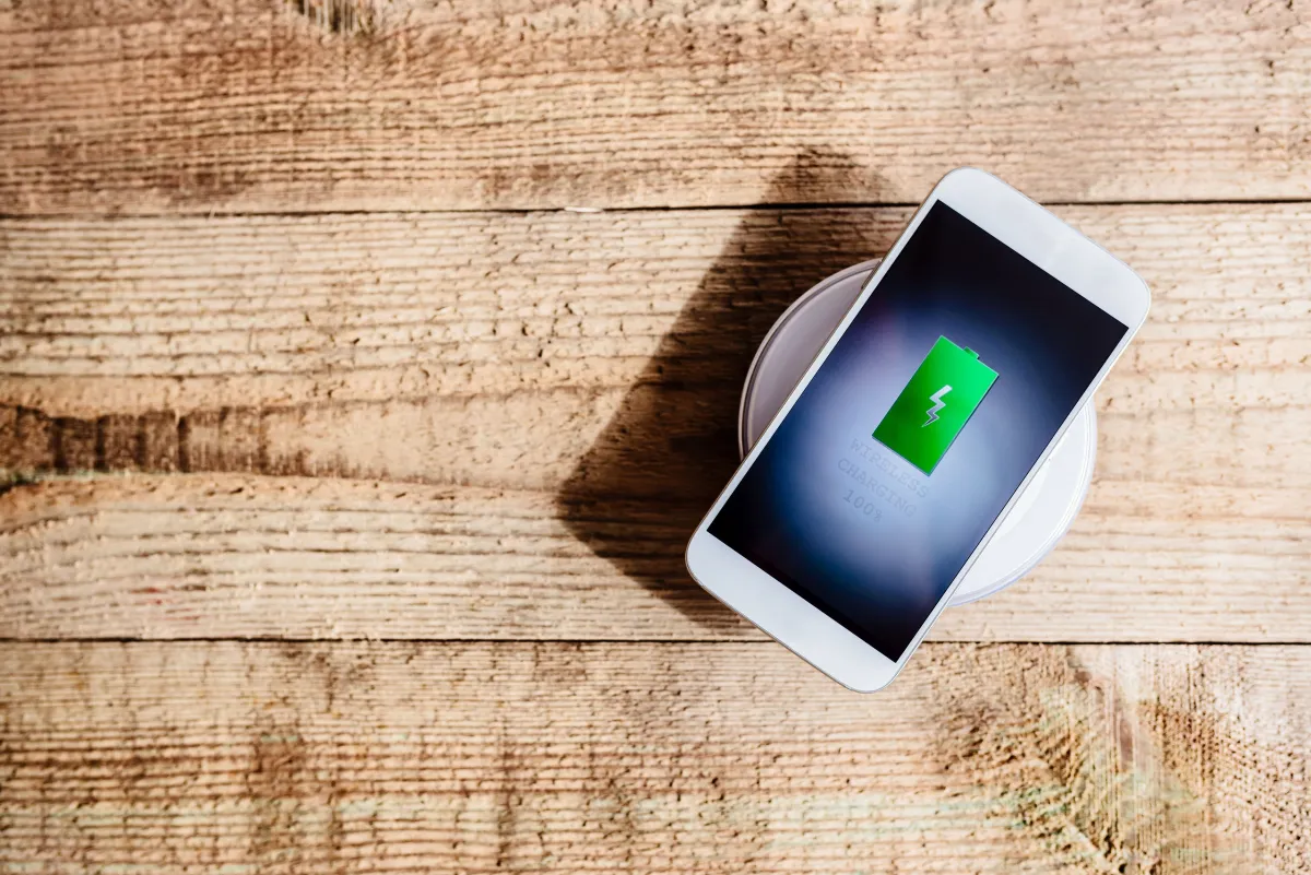 شحن الهاتف قبل السفر