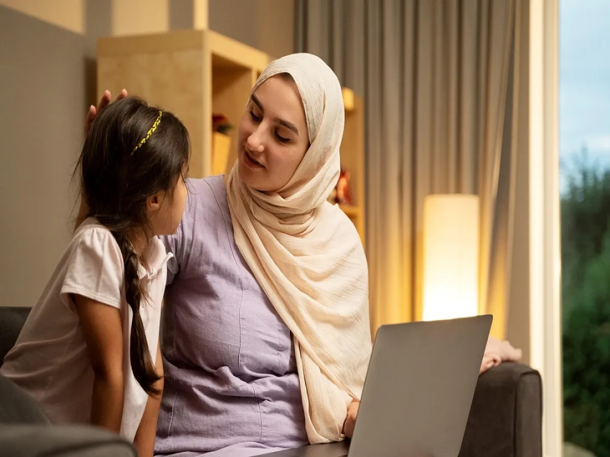 صورة لأم وطفلتها