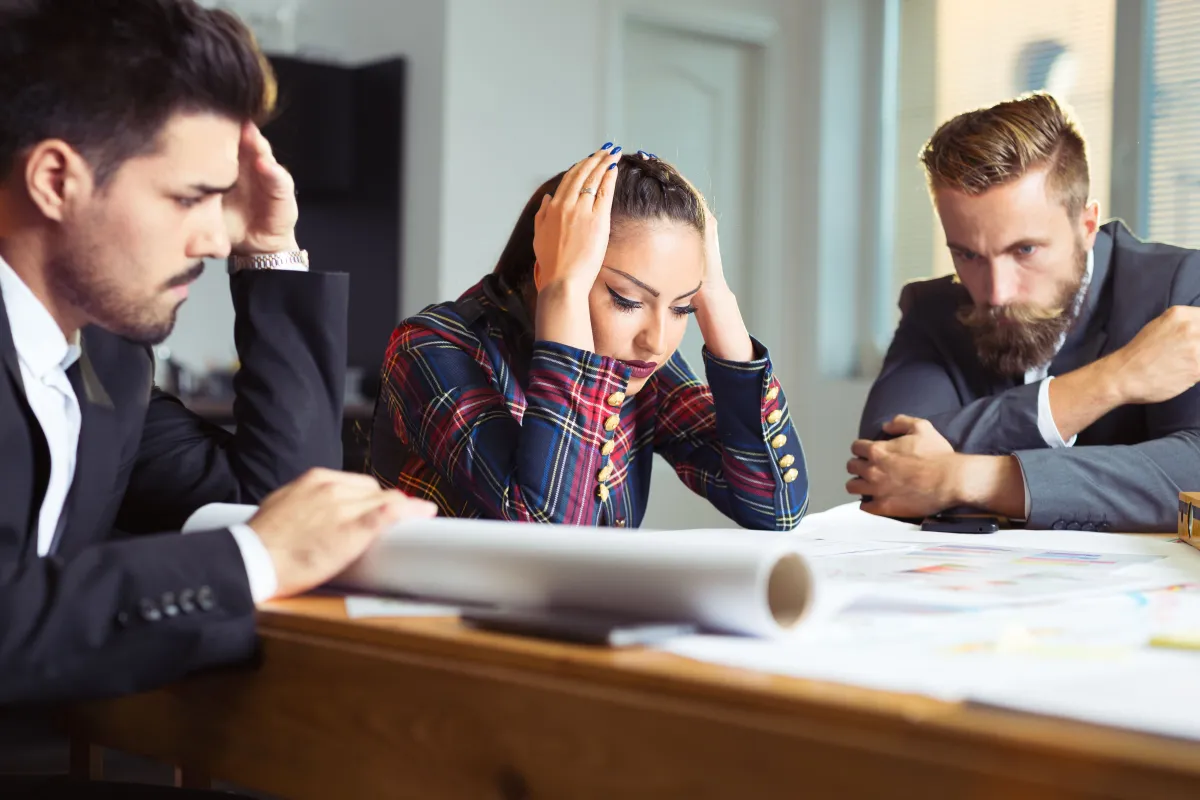 من مساوئ النظام، ظهور مشكلات الاتصال