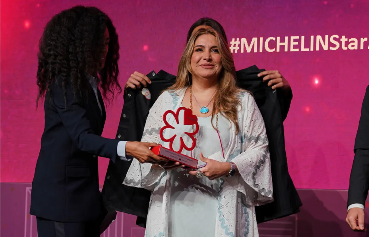 حازت الشيف أريانا بندي على الجائزة المميزة من لجنة ميشلان دبي 2023