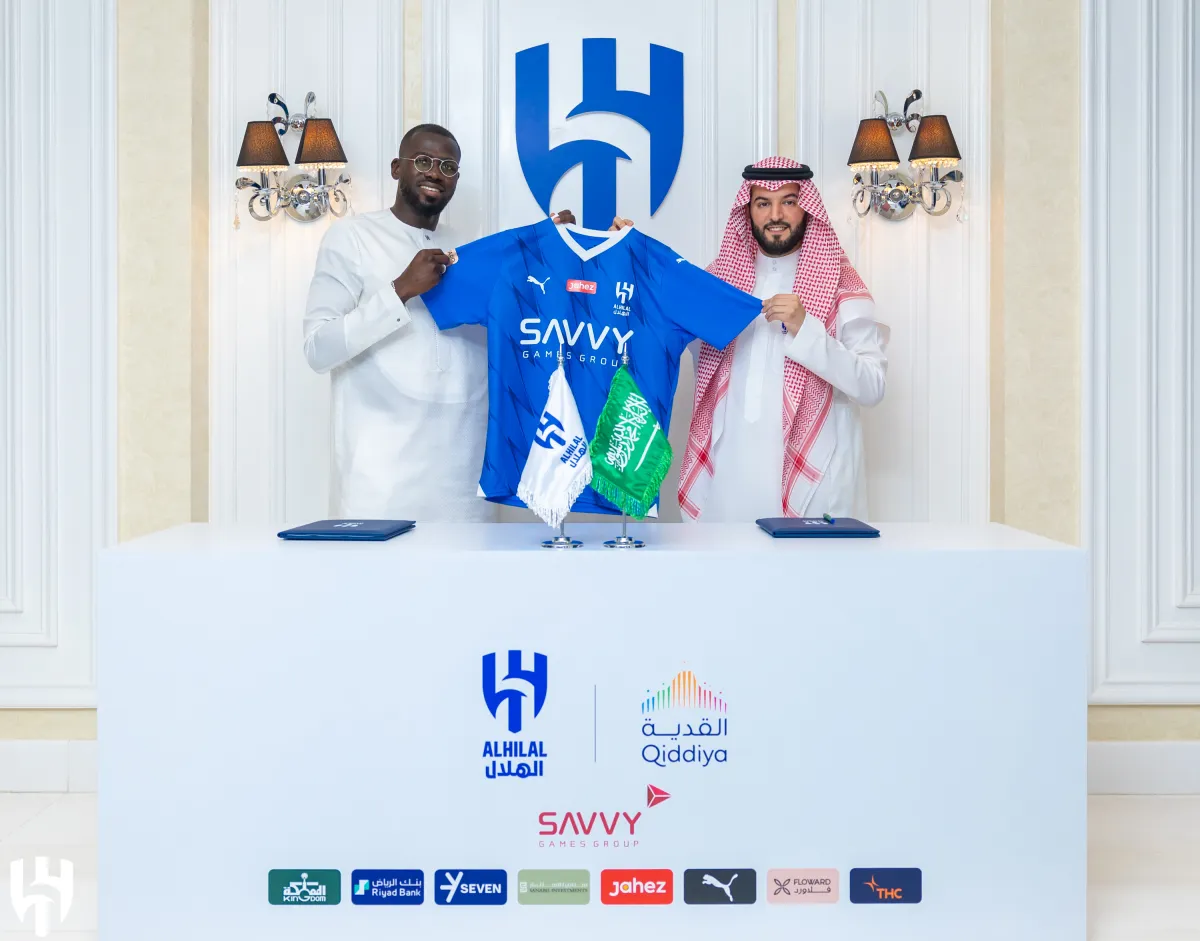 رسميا.. السنغالي كوليبالي أحدث المنضمين لقلعة الهلال السعودي - الصورة من حساب نادي الهلال السعودي على تويتر