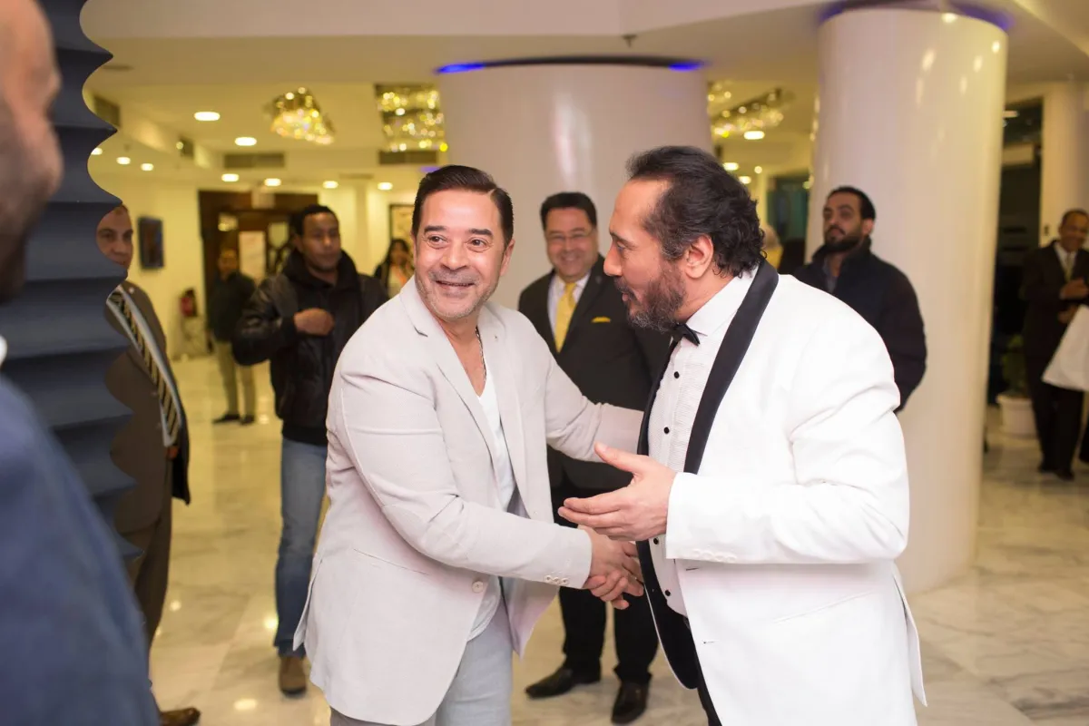 علي الحجار ومدحت صالح - الصورة من صفحة علي الحجار الرسمية على الفيس بوك