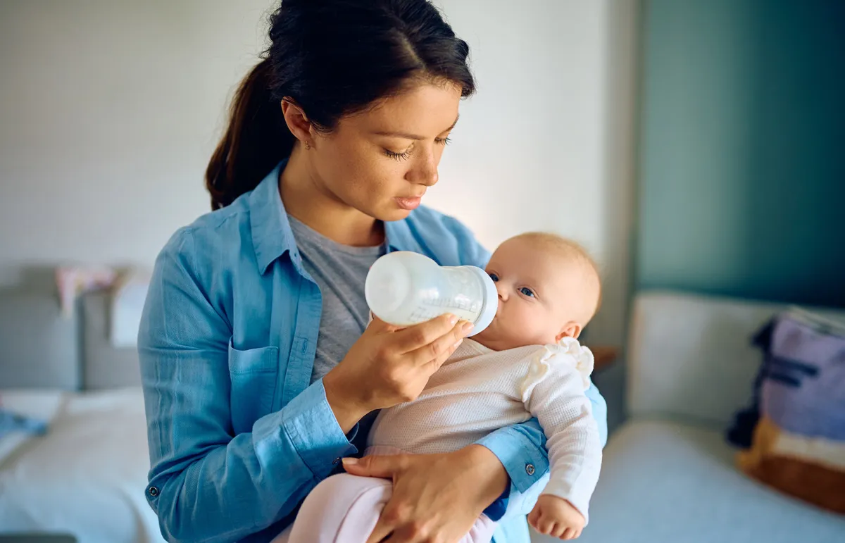 أضرار تقديم الكالسيوم لطفلك قبل عمر السنة وجرعات تقديمه المناسبة