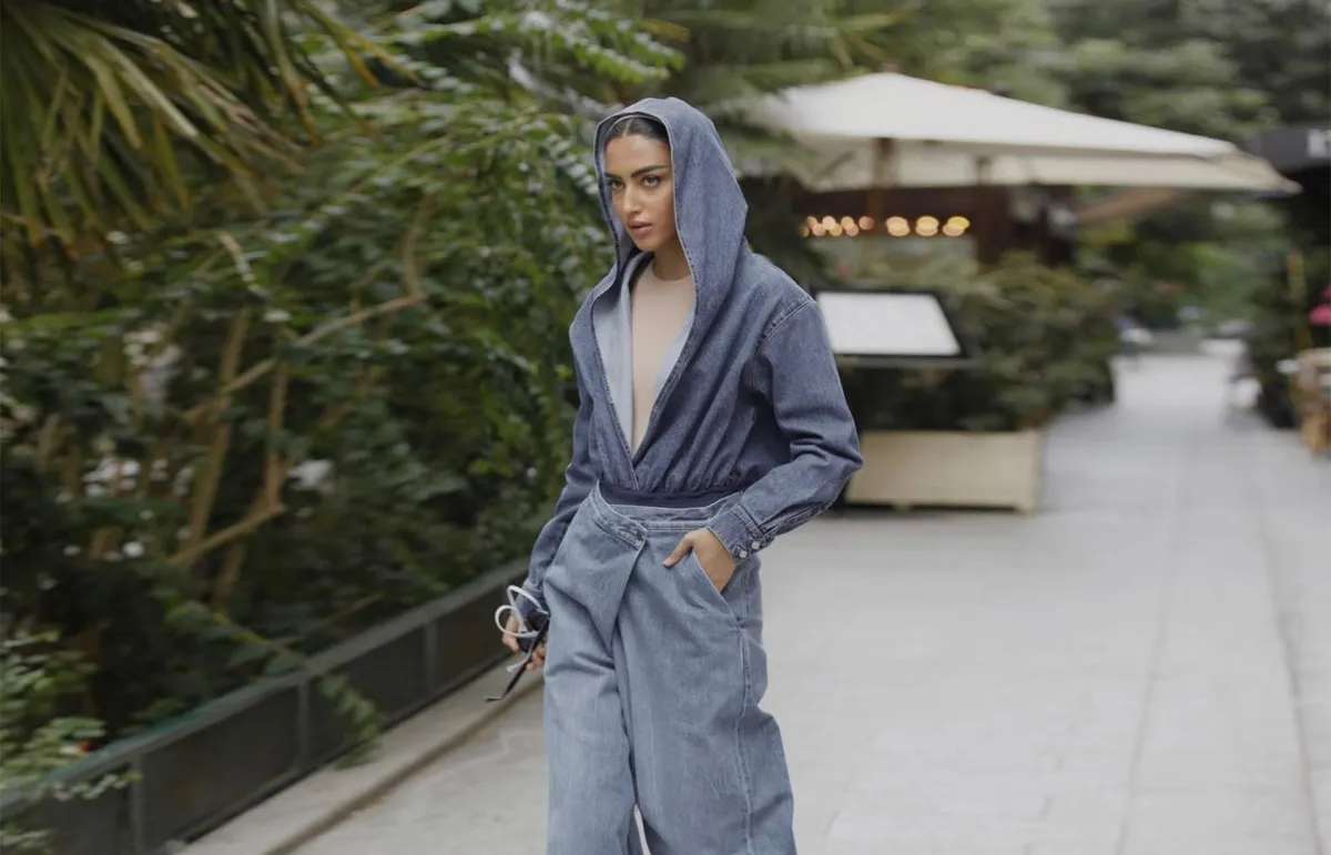 يارا النملة بأكثر من إطلالة بالجينز