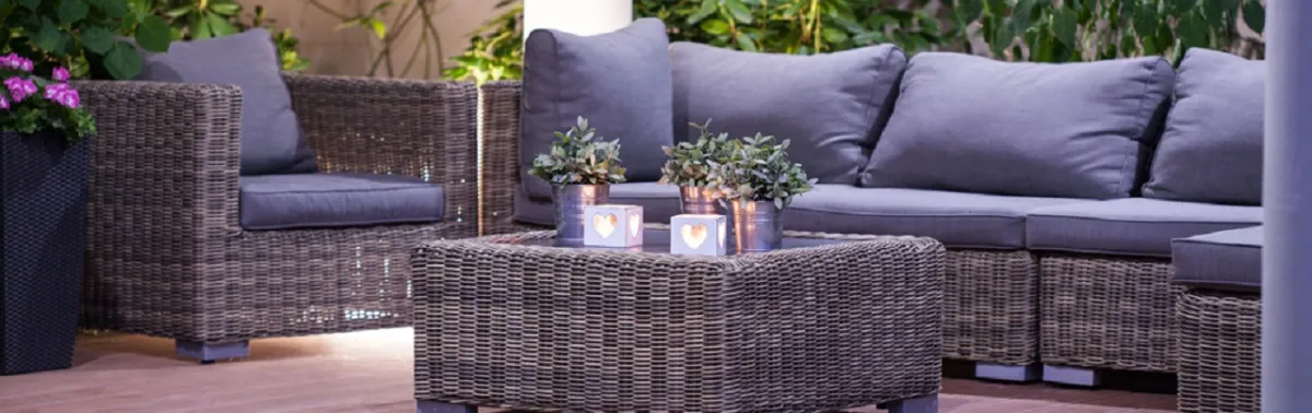 جلسة في الحديقة