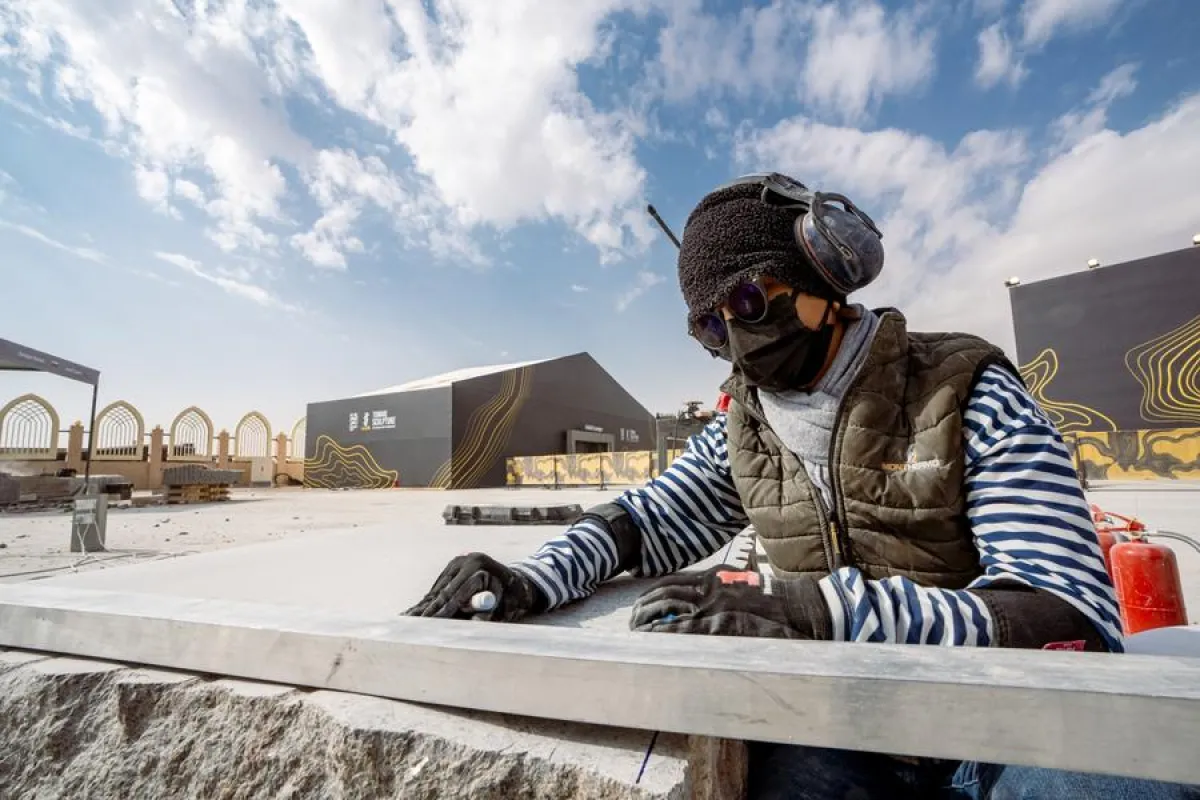 تحت شعار "أبعاد متحركة".. إقامة النسخة الخامسة من ملتقى طويق للنحت - الصورة من المركز الإعلامي للملتقى