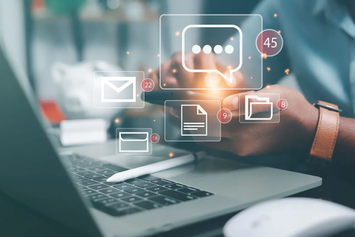 تنبيهات ورسائل إخبارية من المواقع المهنية