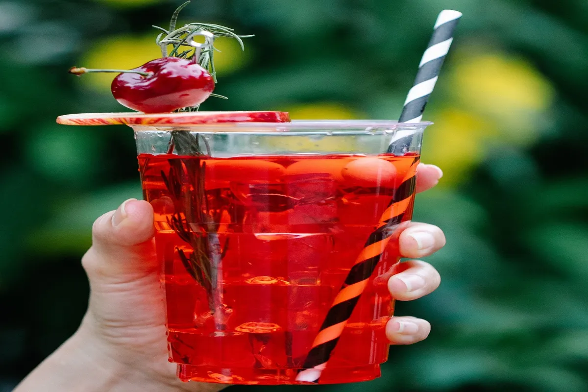 يساعد عصير الكرز في الحفاظ على ضغط الدم والترطيب واستعادة العضلات والنبضات العصبية ومعدل ضربات القلب (المصدر: Pexels)