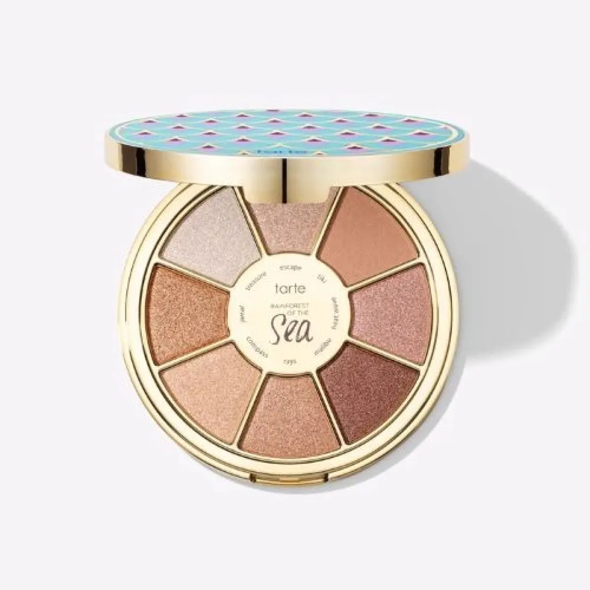 ألوان ظلال عيون لصيف 2023