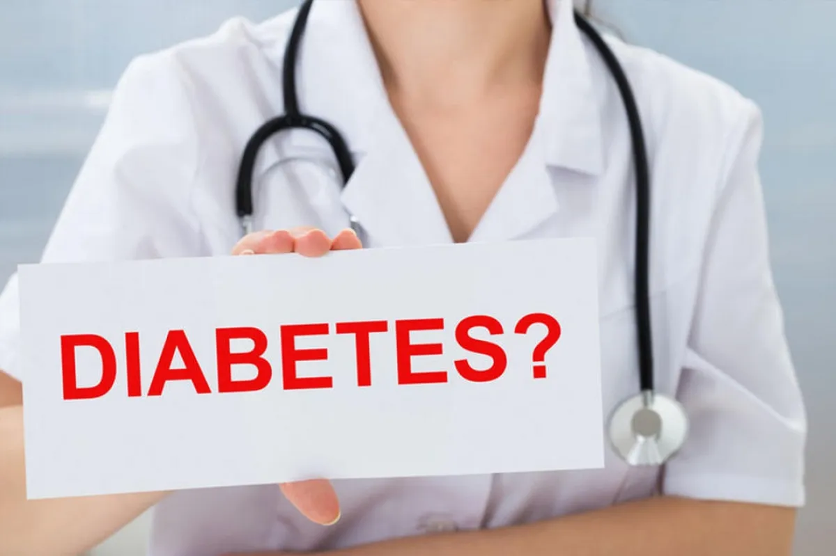 "صورة طبيبة وكلمة "السكري