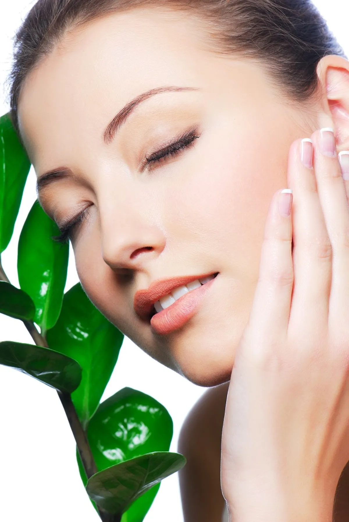 زيت النعناع للبشرة - الصورة من Freepik 