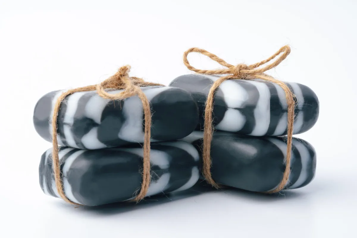 صابون الفحم- الصورة من Freepik 