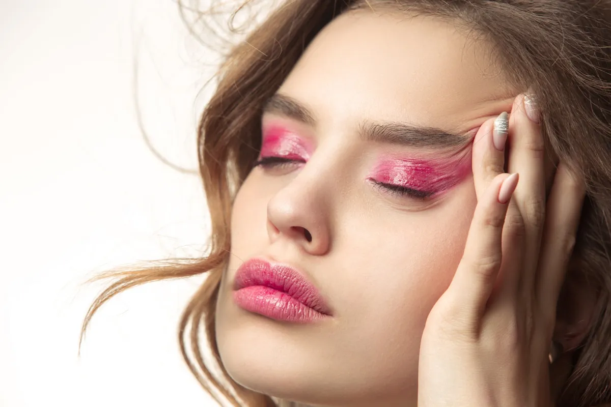 ظلال عيون زهري الصورة من Freepik