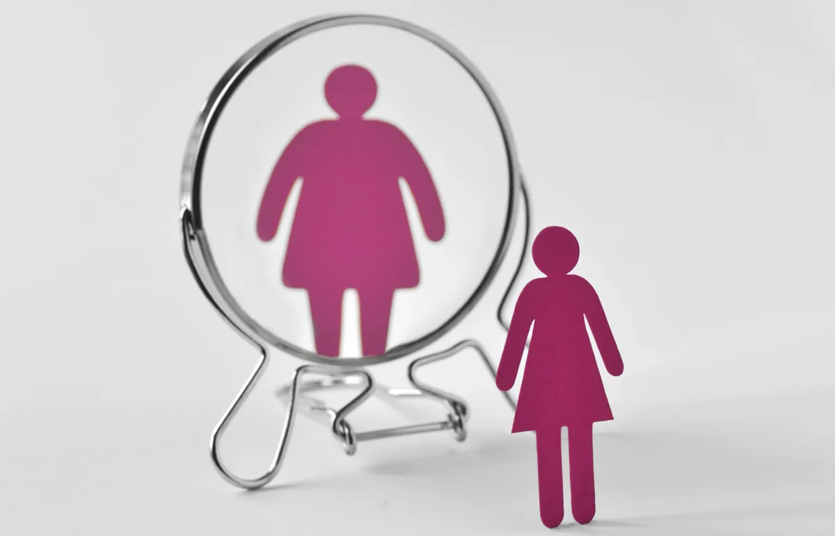 اضطراب تشوّه الجسم.. أسبابه وعلاجاته Body Dysmorphia