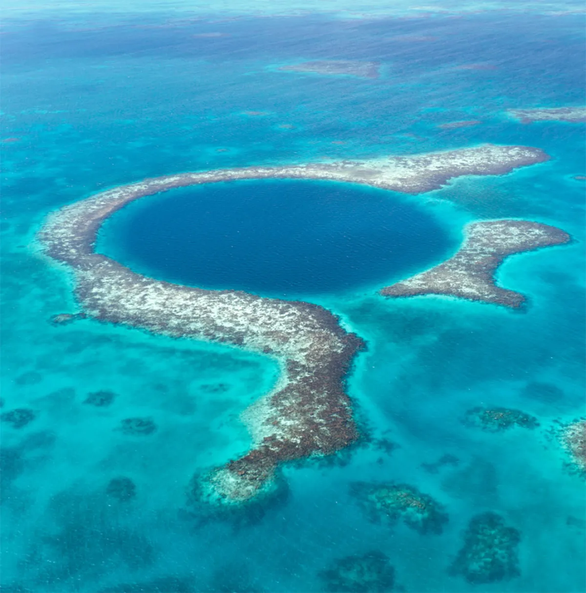 الثقب الأزرق العظيم في «بليز»