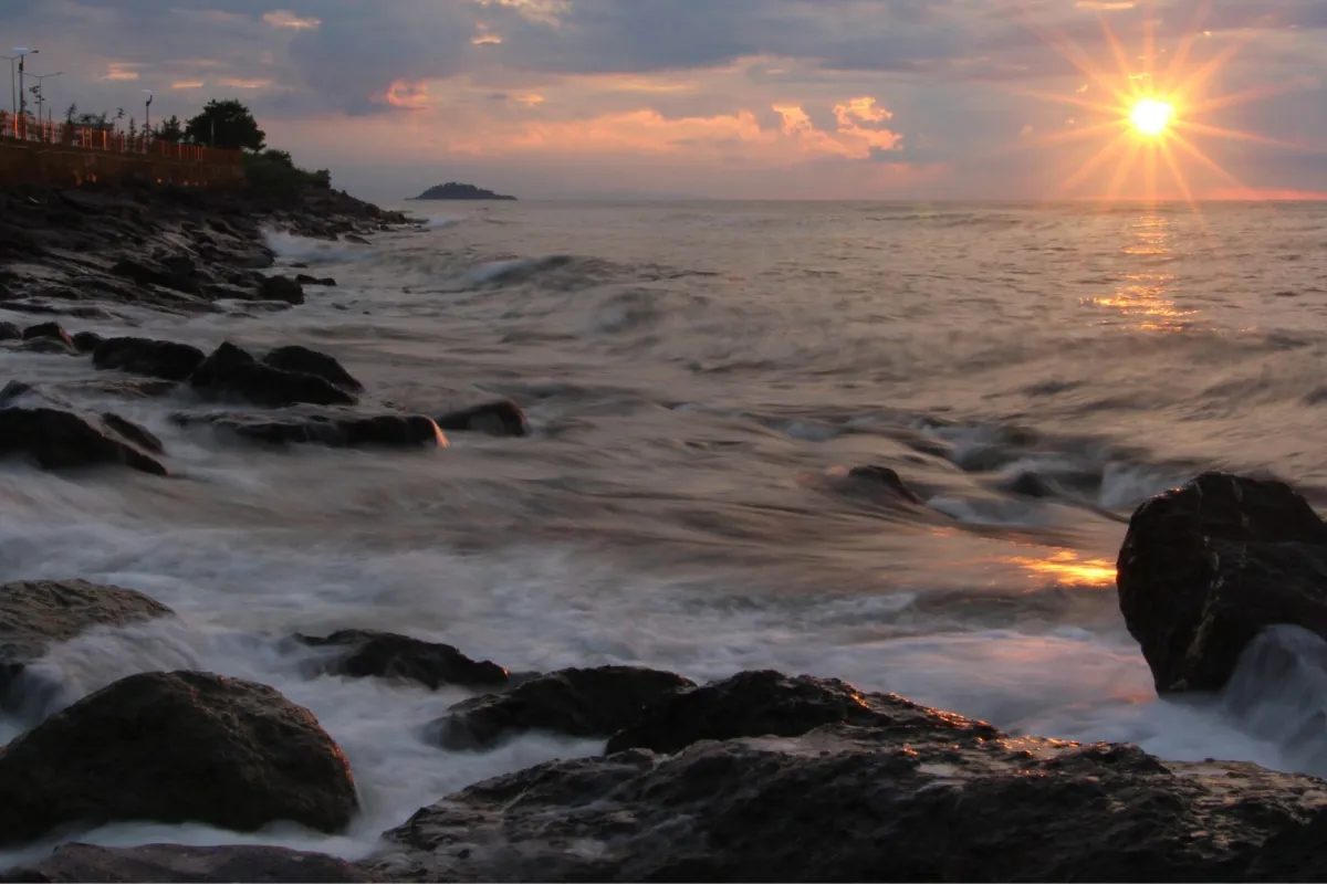   ثقب جاذبية عملاق في المحيط الهندي