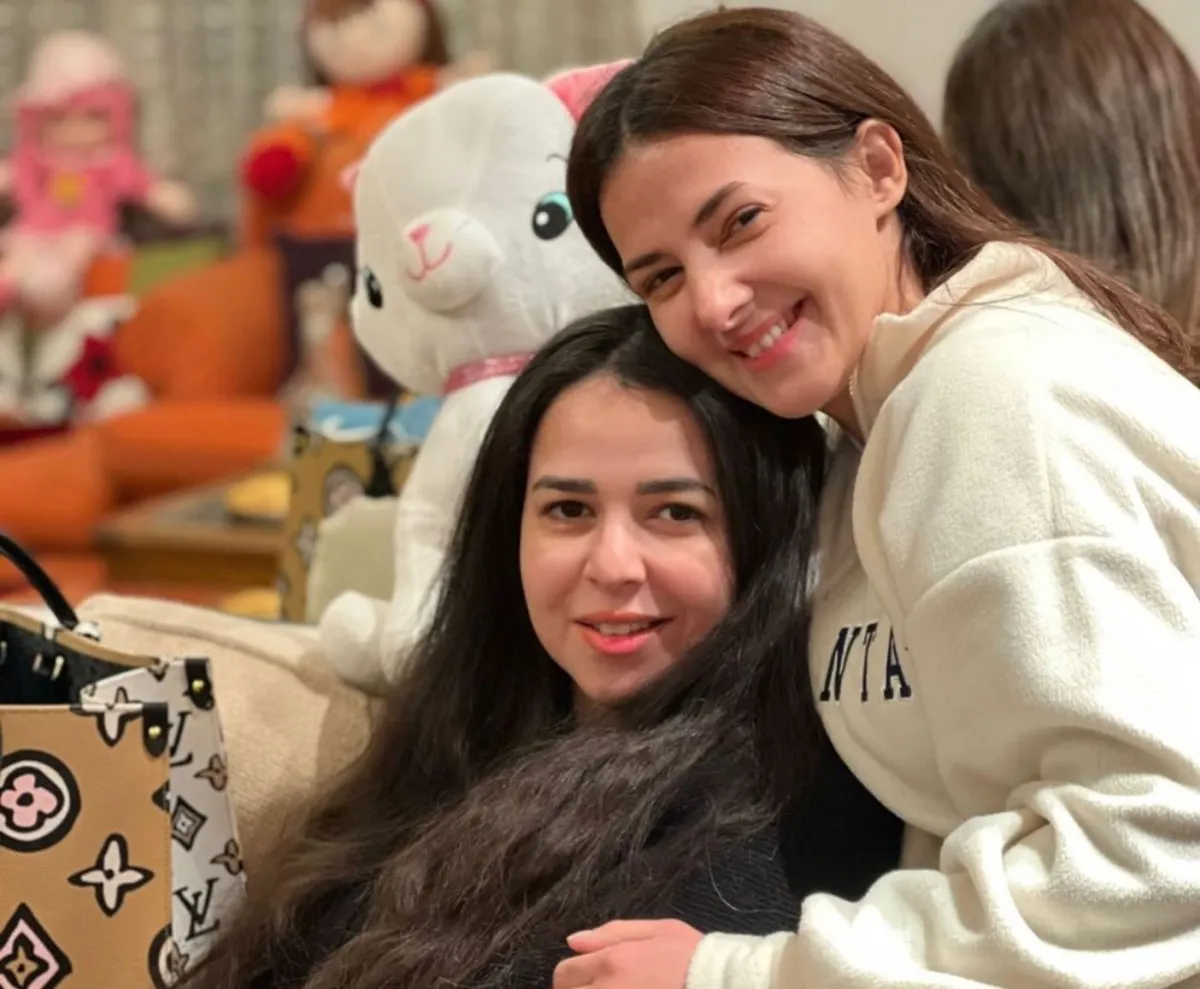 دنيا وإيمي سمير غانم - الصورة من حساب دنيا على إنستغرام