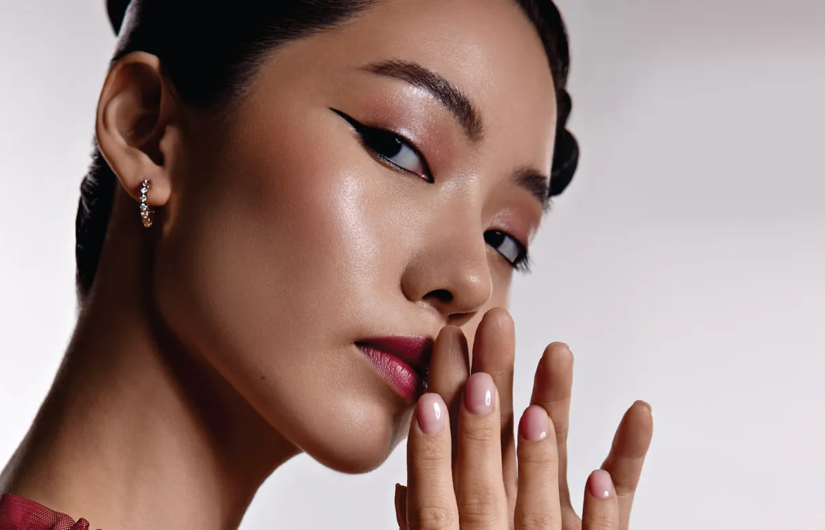 المصممة عائشة الظاهري: النمو والنجاح يستدعيان استراتيجية مدروسة