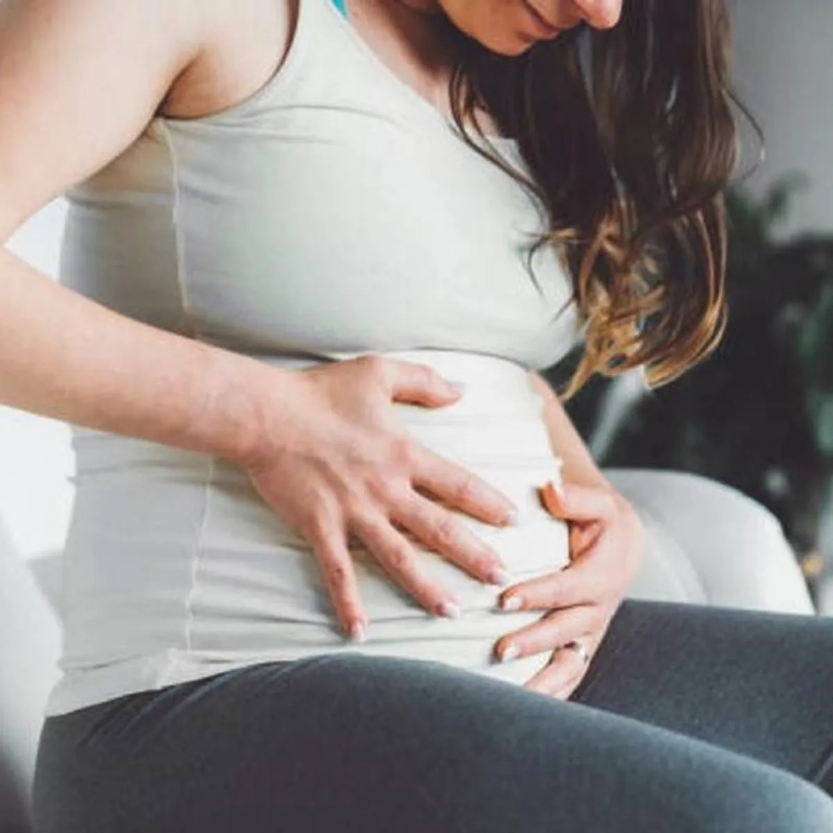 صورة لحامل تشعر بالألم