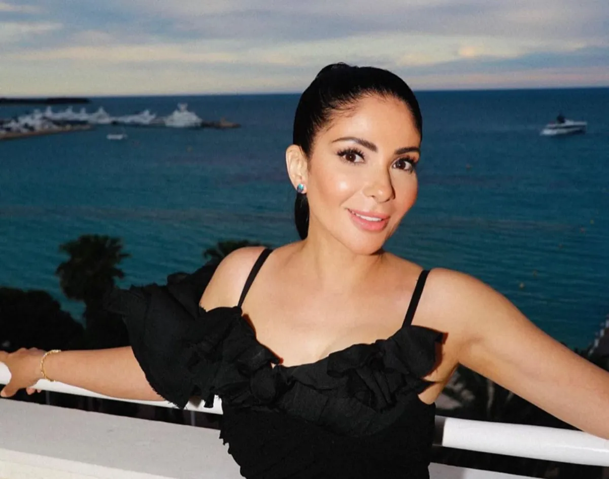 منى زكي -الصورة من صفحتها الرسمية على الفيس بوك