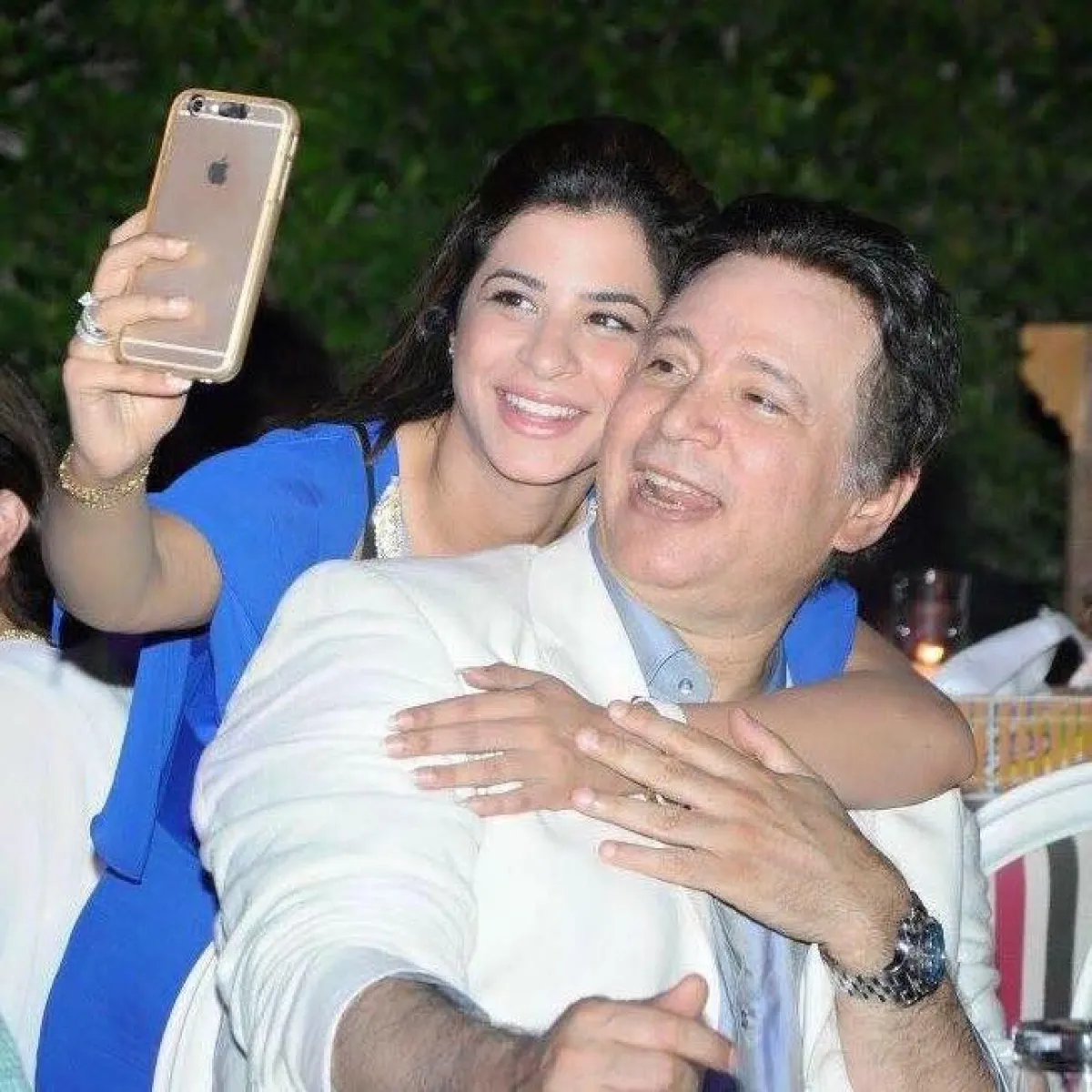 إيمان البحر درويش وابنته أمنية - الصورة من حسابها على الفيس بوك