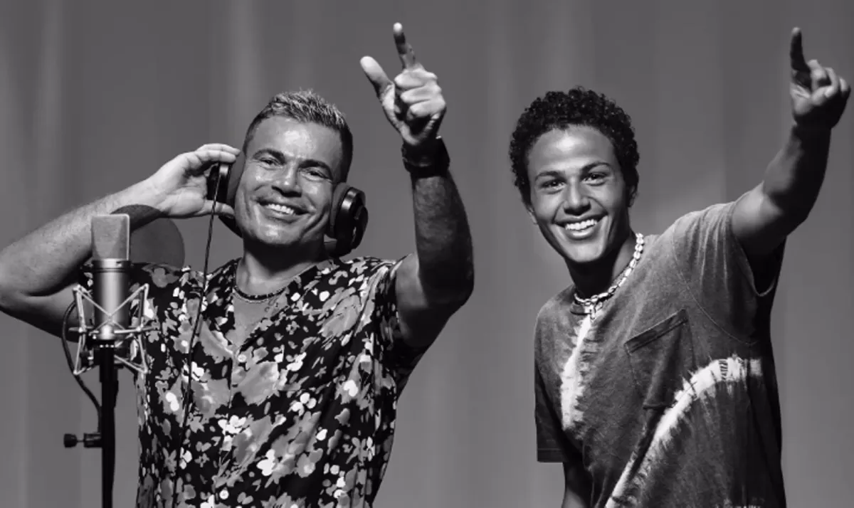 عمرو دياب ونجله عبدالله - بوستر أغنية يا ليل - الصورة من الحساب الخاص لـ عمرو دياب على إنستغرام