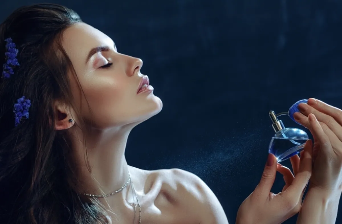 عطور نسائية جديدة - الصورة من shutterstock 