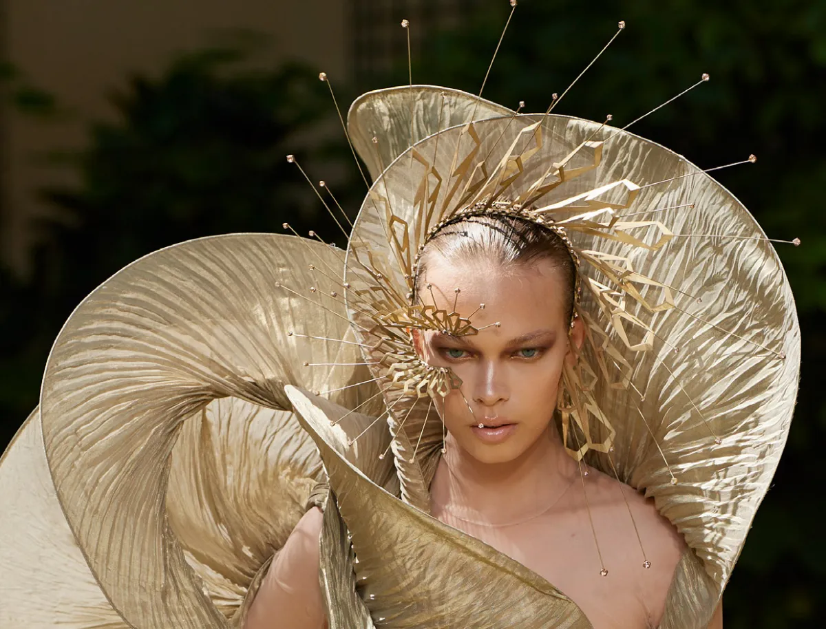 إيريس فان هيربن Iris Van Herpen