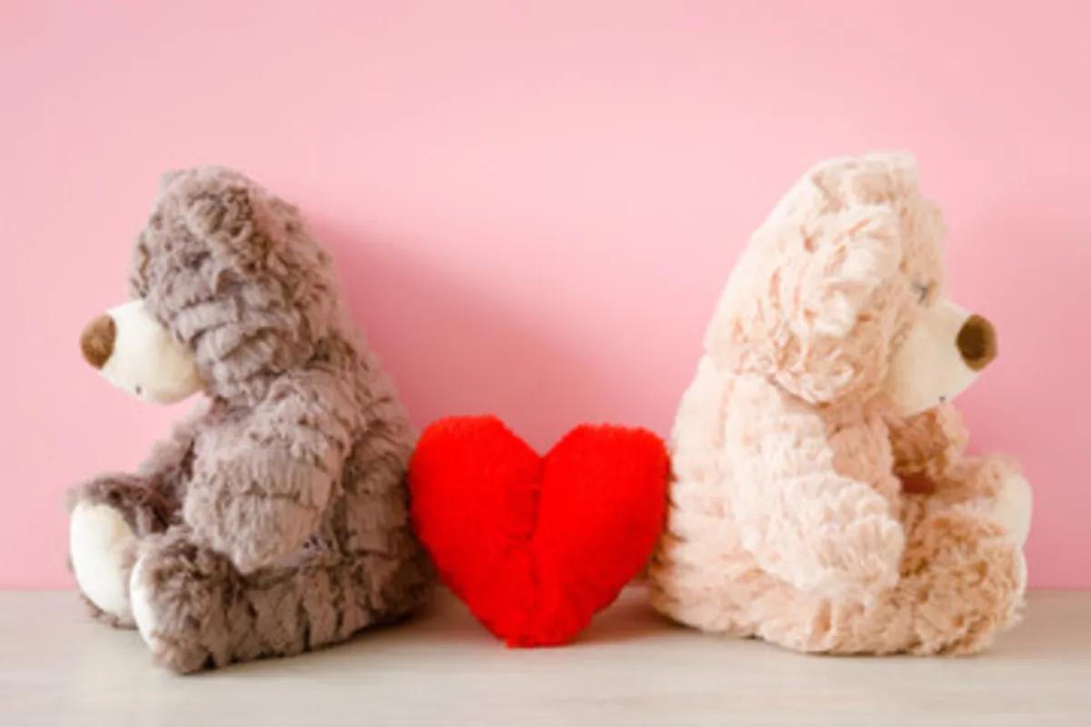 صورة تعبر عن ضرورة مقارنة الطفل بنفسه