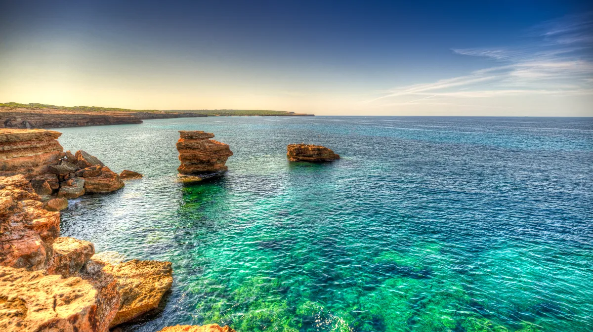 التخطيط للرحلة السياحية إلى فورمينتيرا