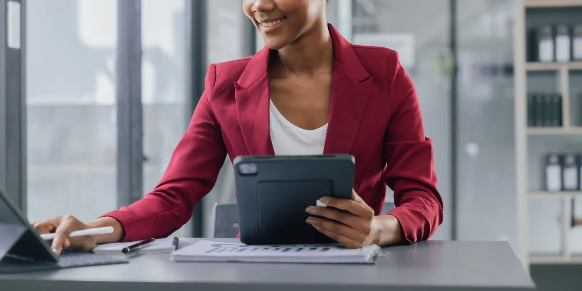 هناك معلومات عن العملات الرقمية متوافرة على شبكة الإنترنت 