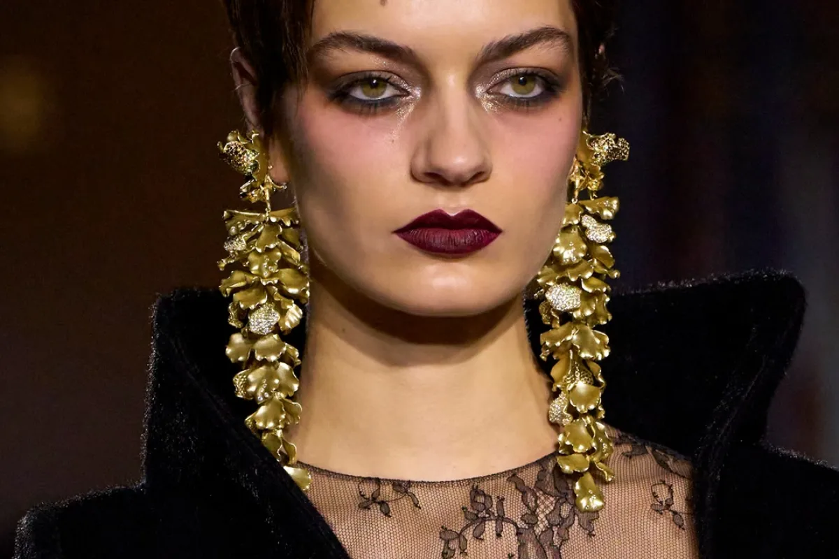 أقراط من عرض أزياء Miss Sohee HC S23 