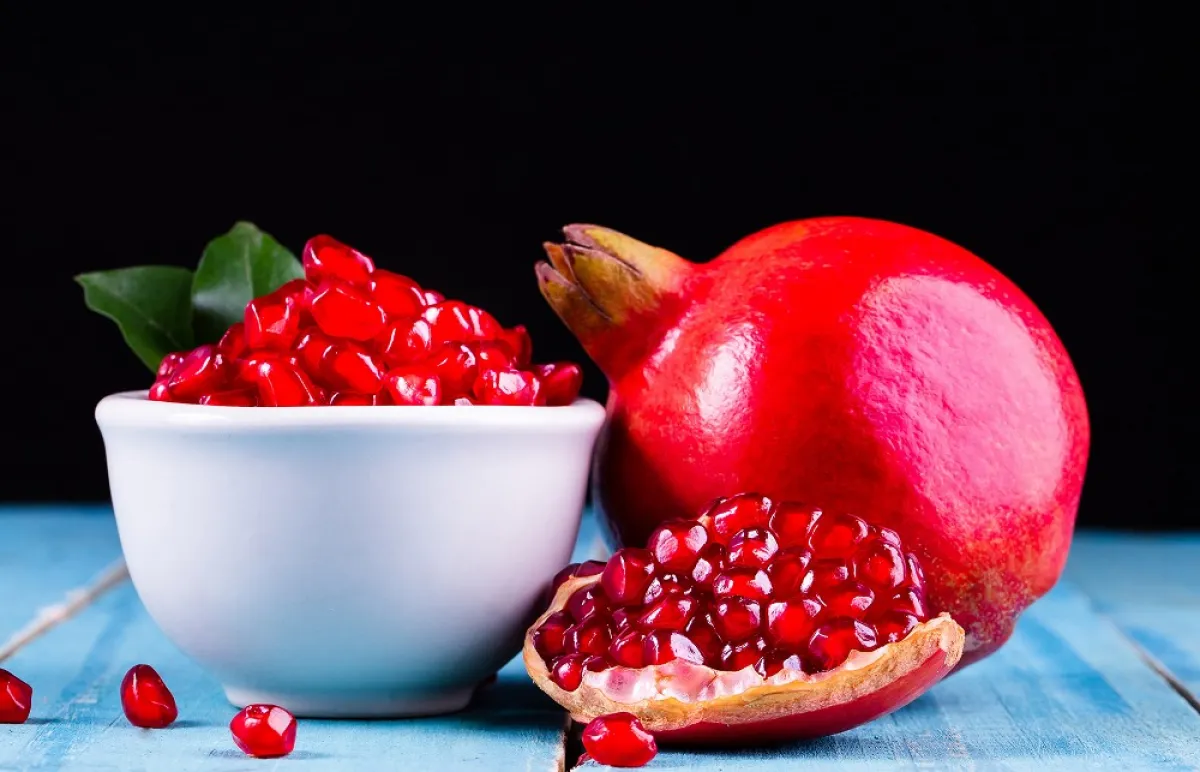 فاكهة الرمان تحافظ على صحة القلب «المصدر: Shutterstok»
