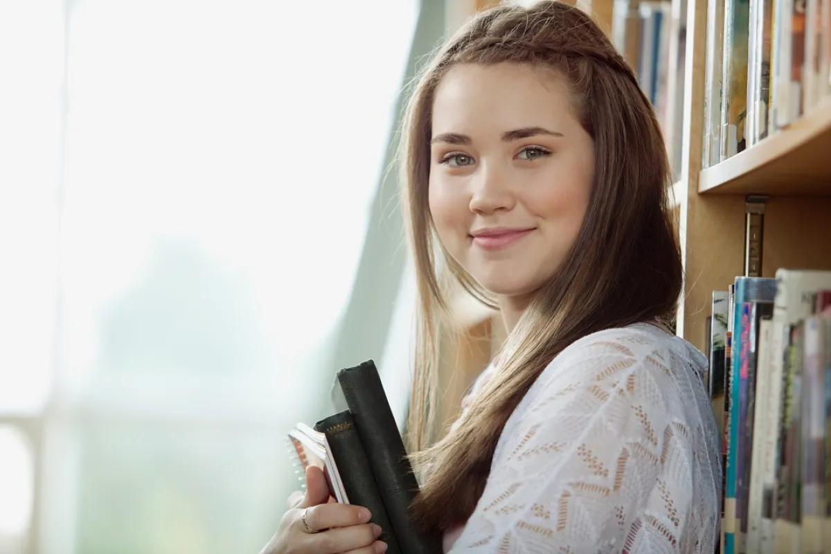 صورة لمراهقة في حيرة