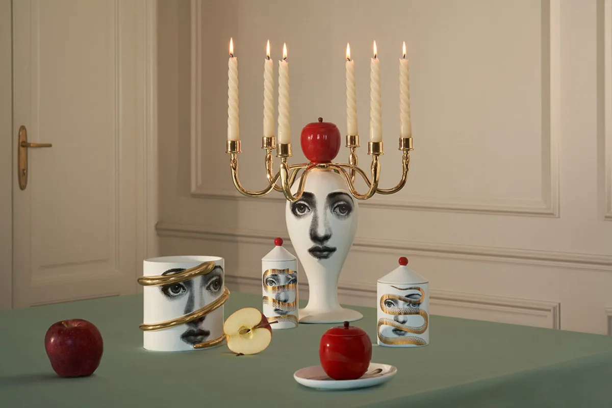 شمعدان وعلب شموع معطرة Profumi من فورناسيتي Fornasetti
