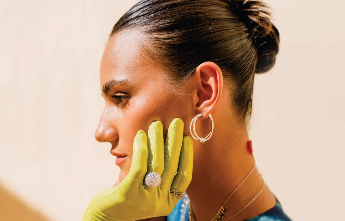 المصمم يوسف الباز: قلم الرصاص رفيقي الدائم في غربلة أفكاري