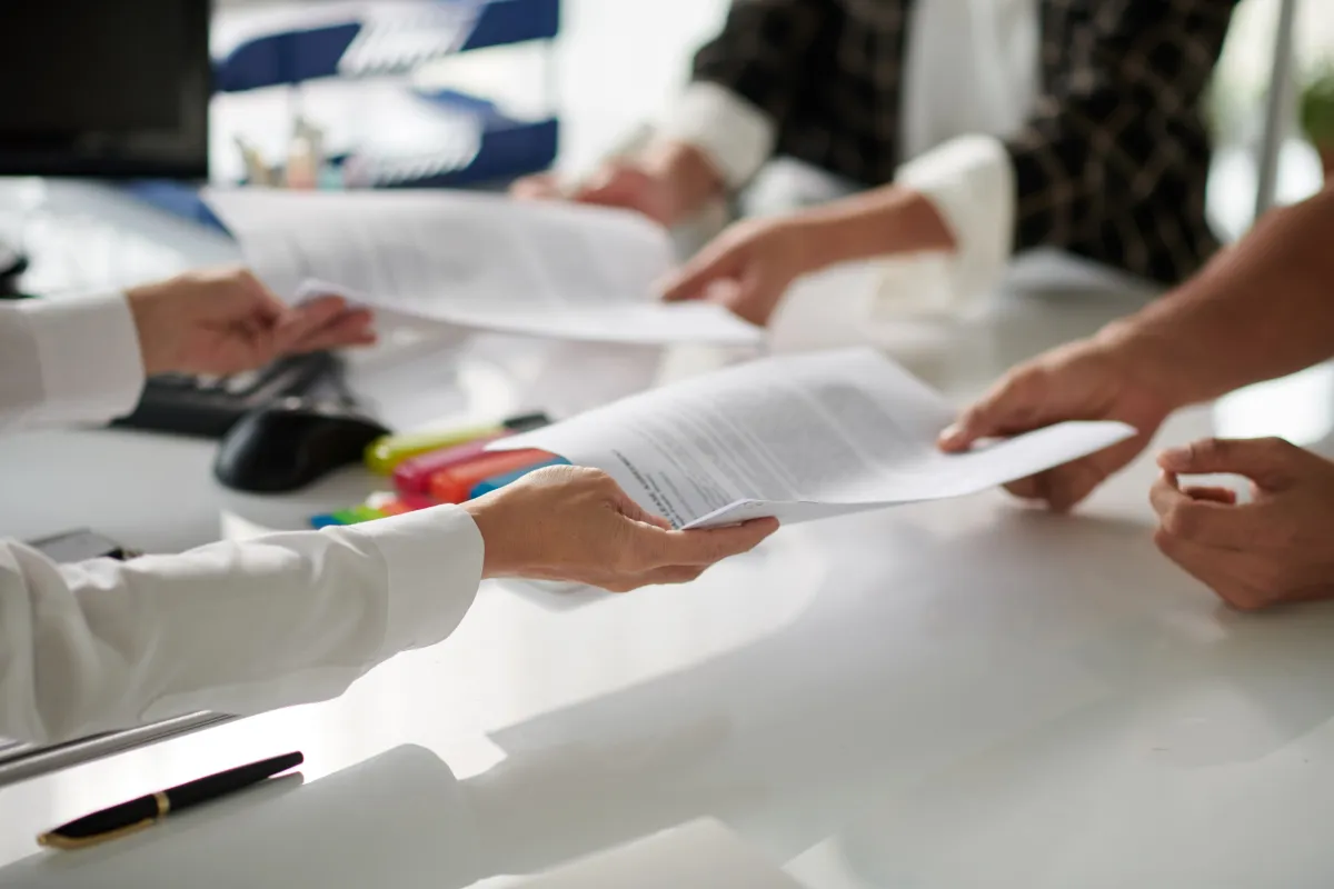 ما هي مهام المستشار؟