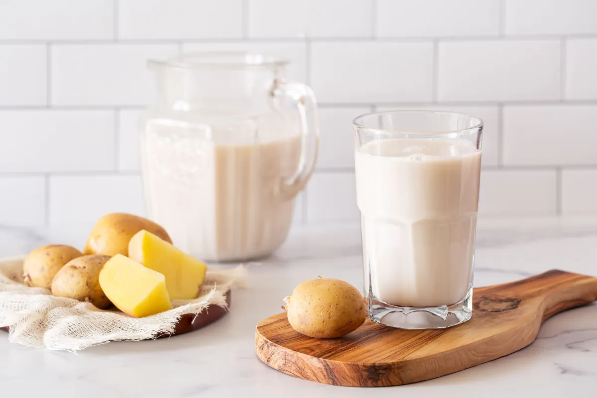 صورة تبين أهمية الحليب