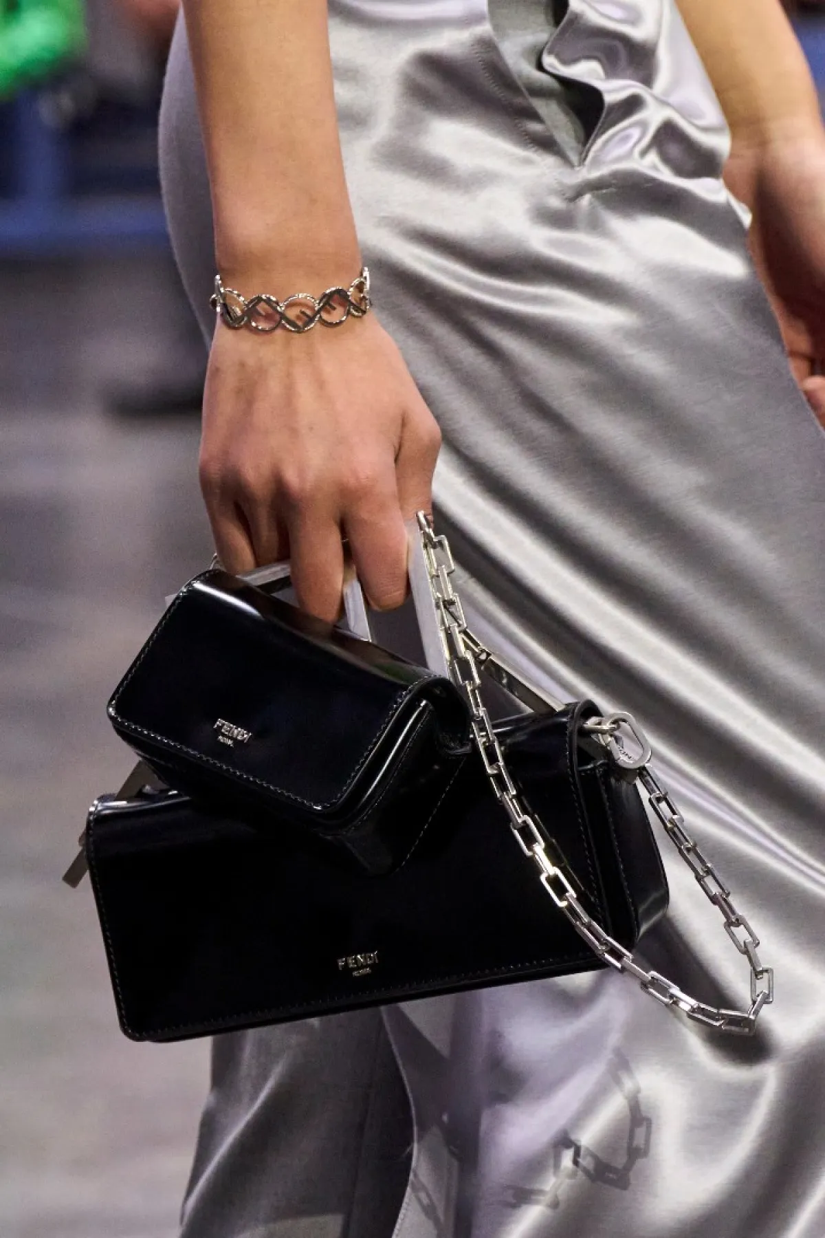 حقيبة من عرض Fendi S23 