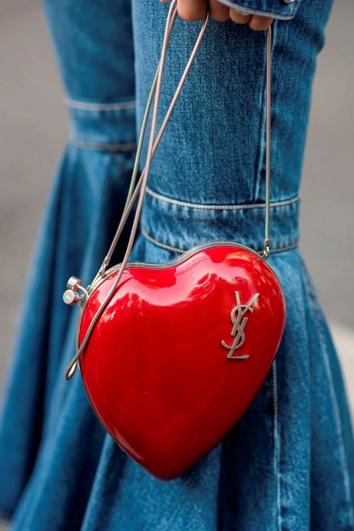 حقيبة من عرض Yves Saint Laurent S23