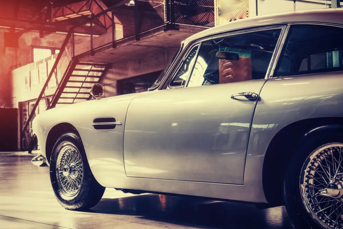 AdobeStock نصائح مهمة عند شراء سيارة كلاسيكية
