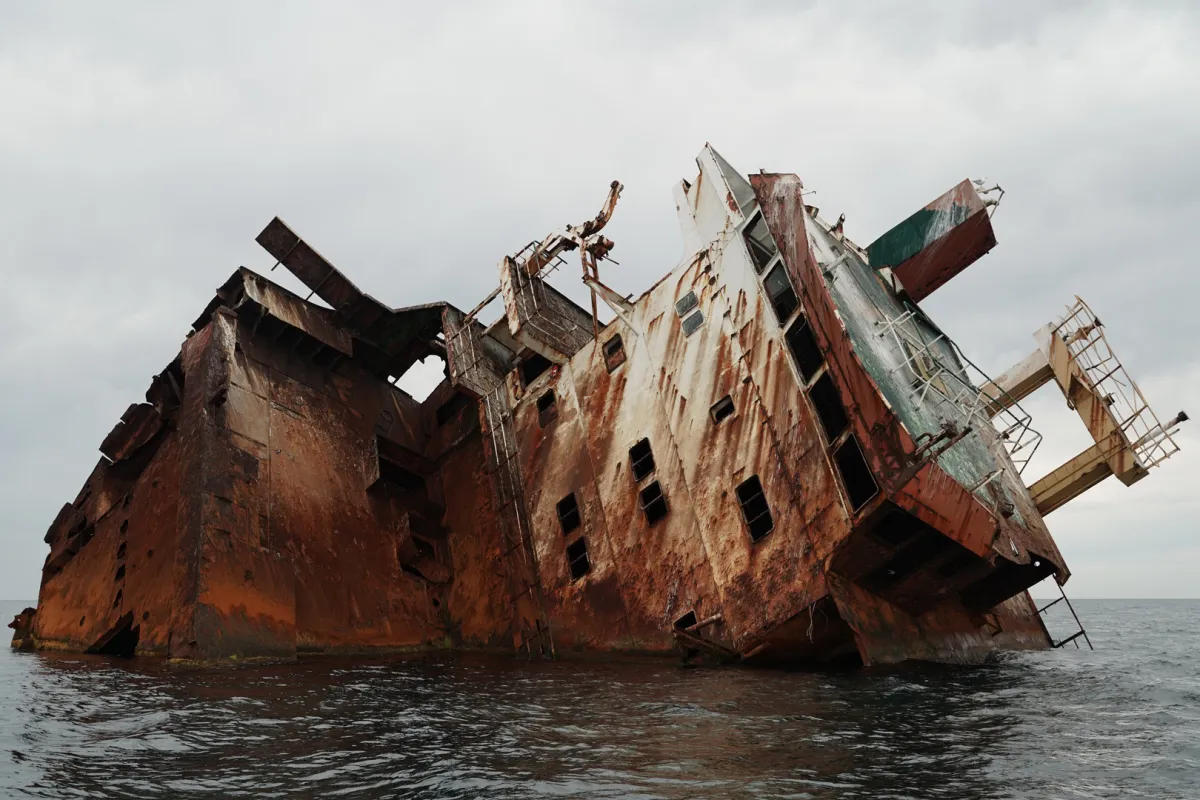 العثور على حطام سفينة رومانية عمرها 2000 عام قبالة سواحل إيطاليا