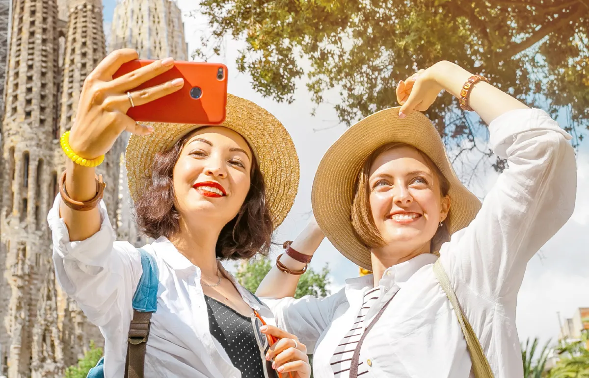 من أجل المتعة والمغامرة والاسترخاء 3 وجهات مثالية للسفر مع الأصدقاء