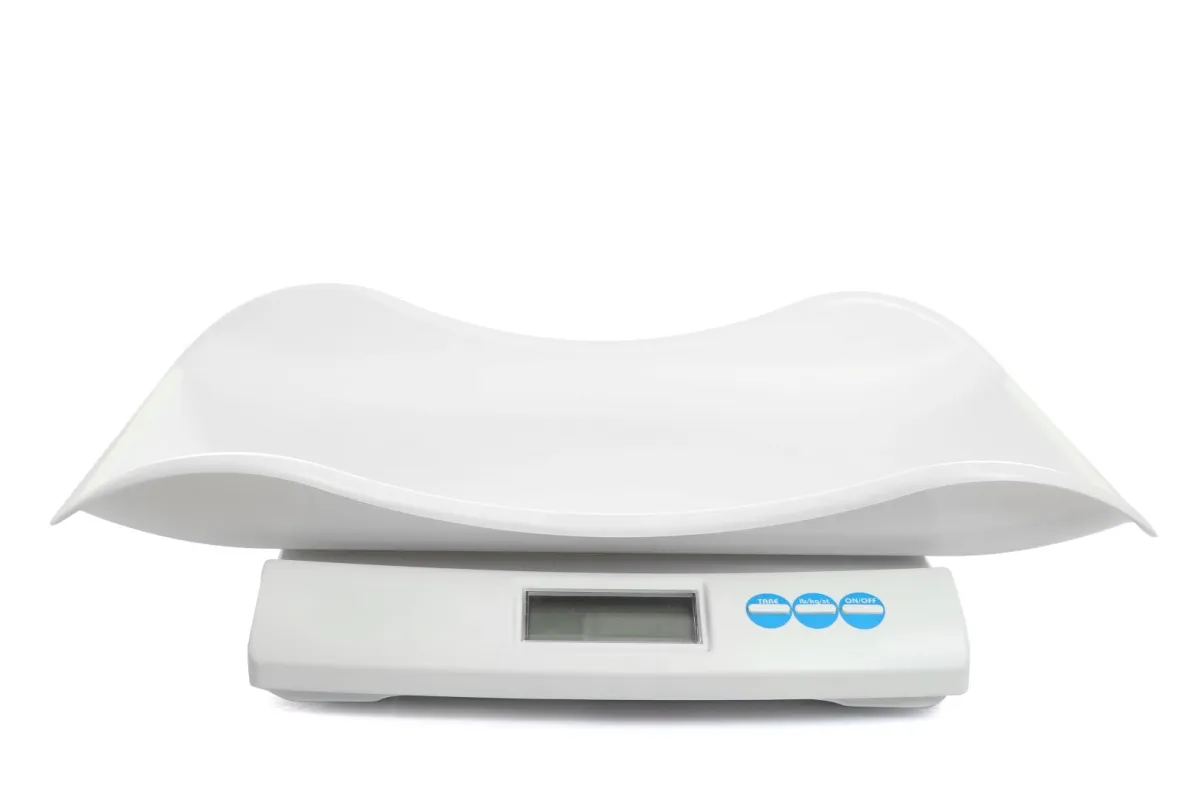 صورة تشير لدور زبدة الفول السوداني في تسمين الطفل