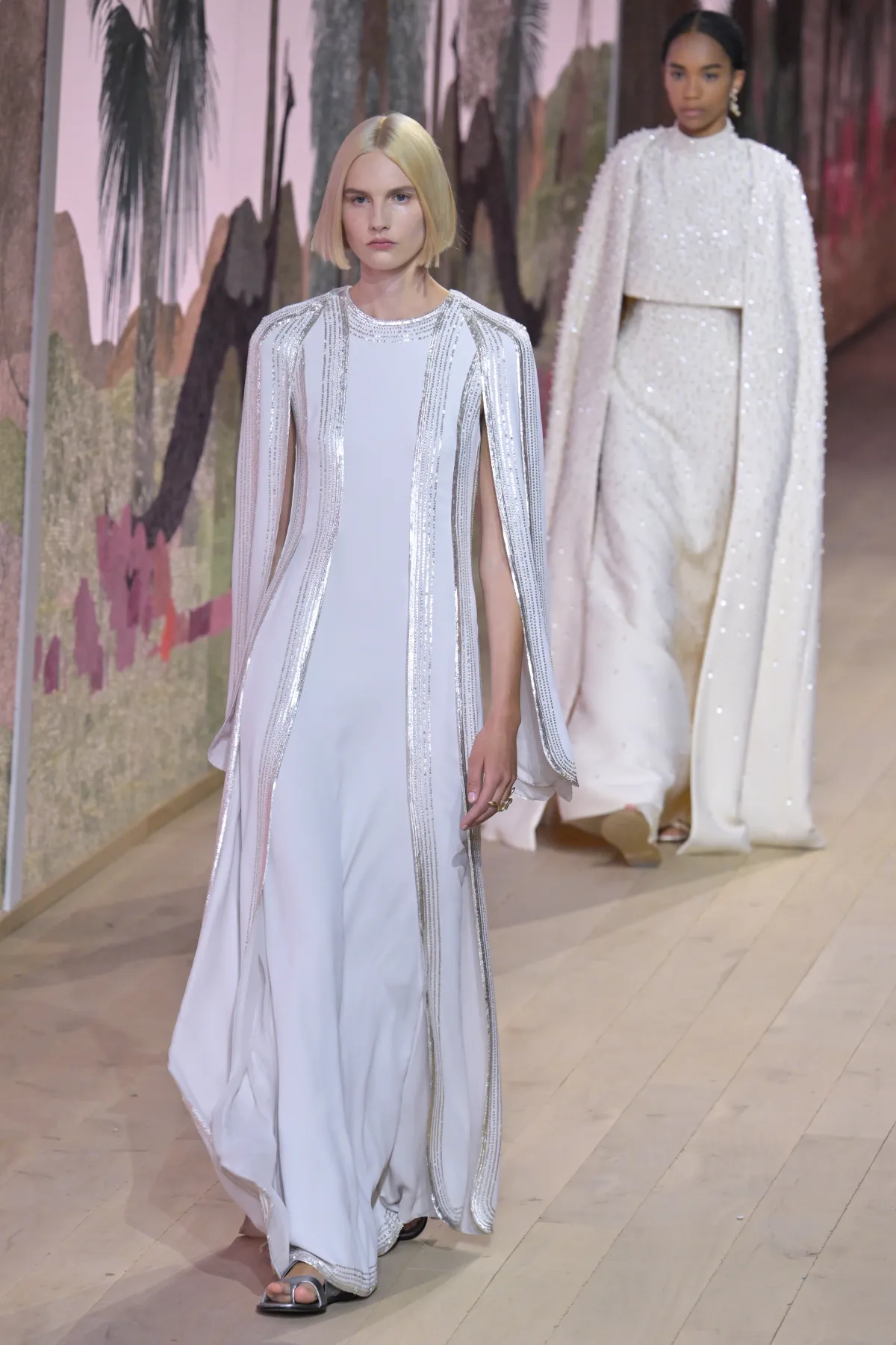 من مجموعة ديور لخريف وشتاء 2023-2024 الراقية(  مصدر الصور :Alain JOCARD / AFP)