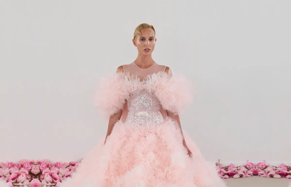 فستان من ماركة جيامباتيستا فالي Giambattista Valli